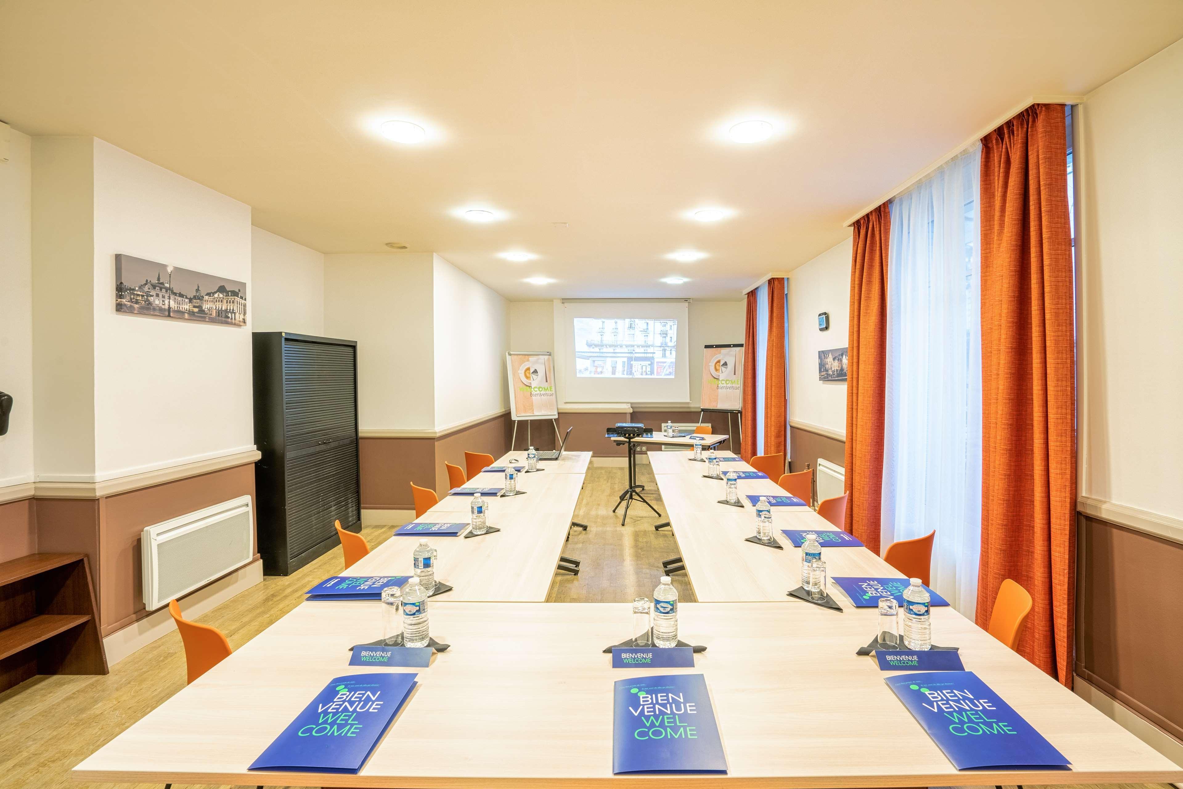 Campanile Centre Gare Hotel 3*